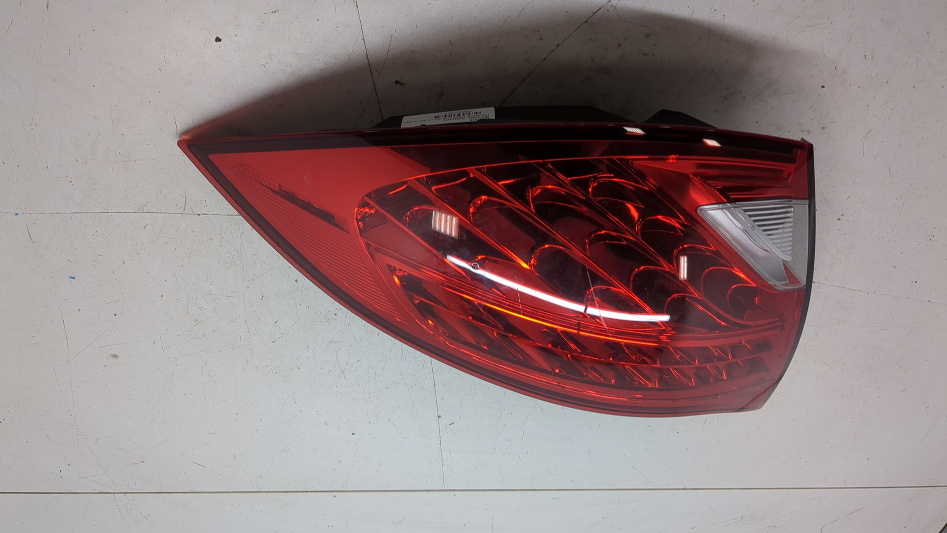 Фонарь задний левый