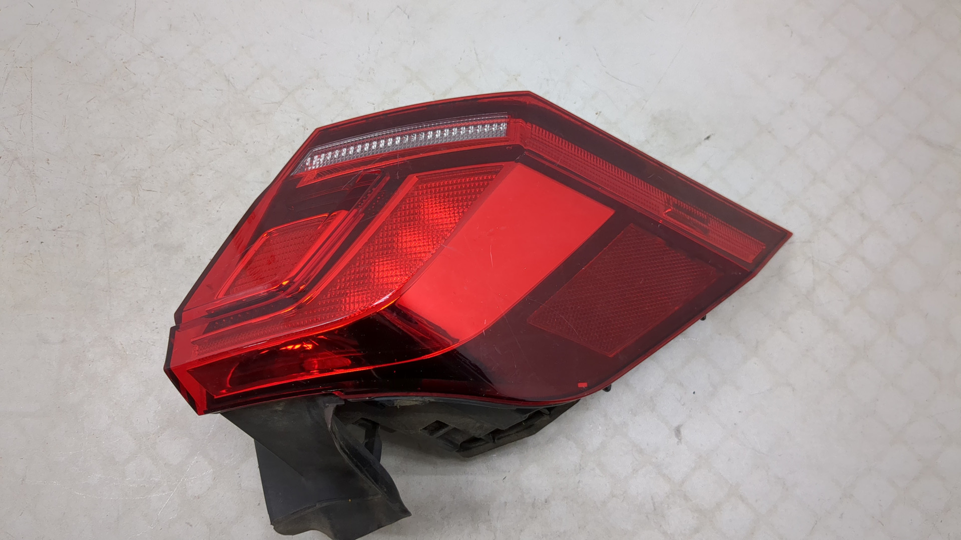 Фонарь задний правый