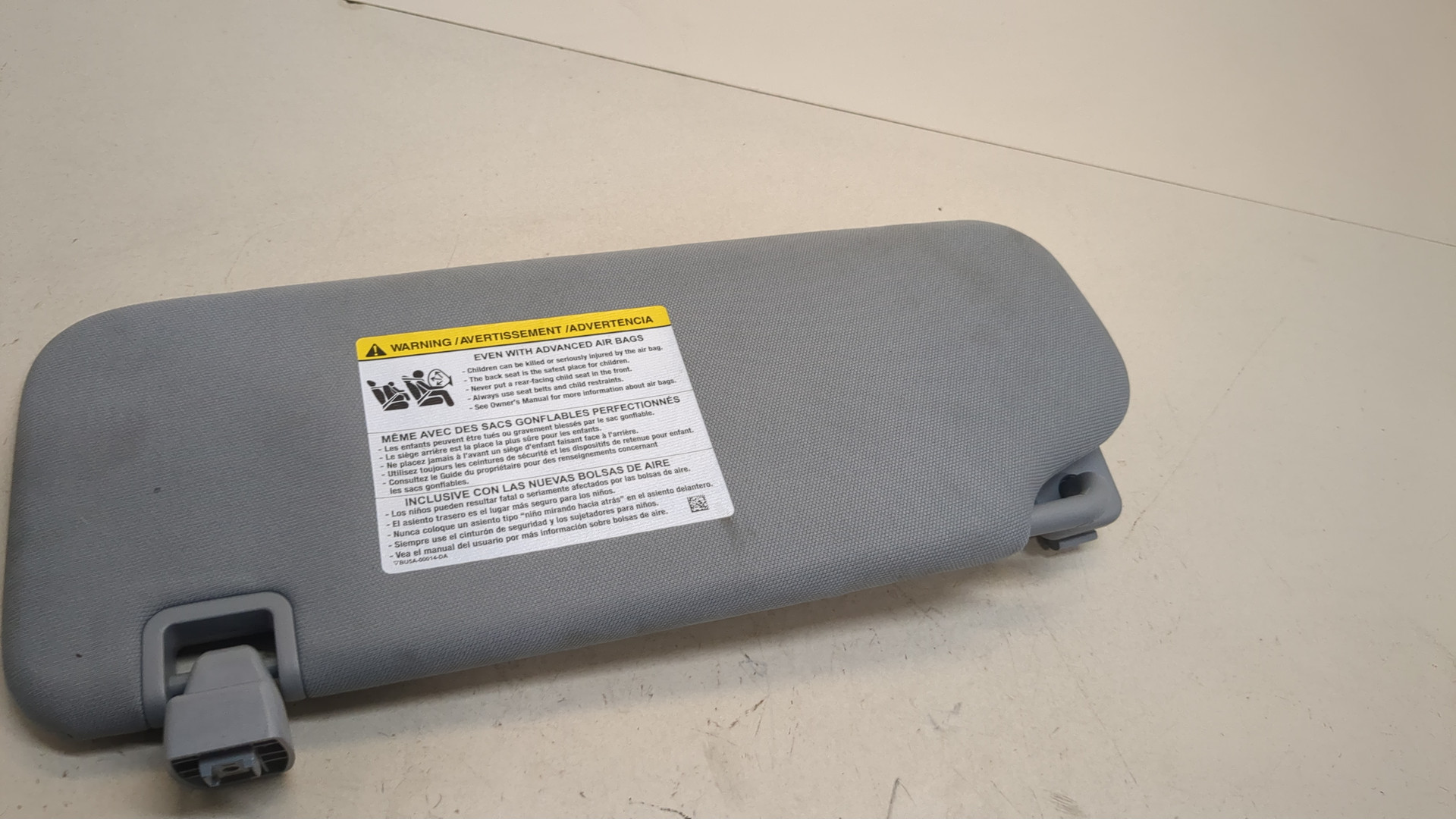 Козырек солнцезащитный