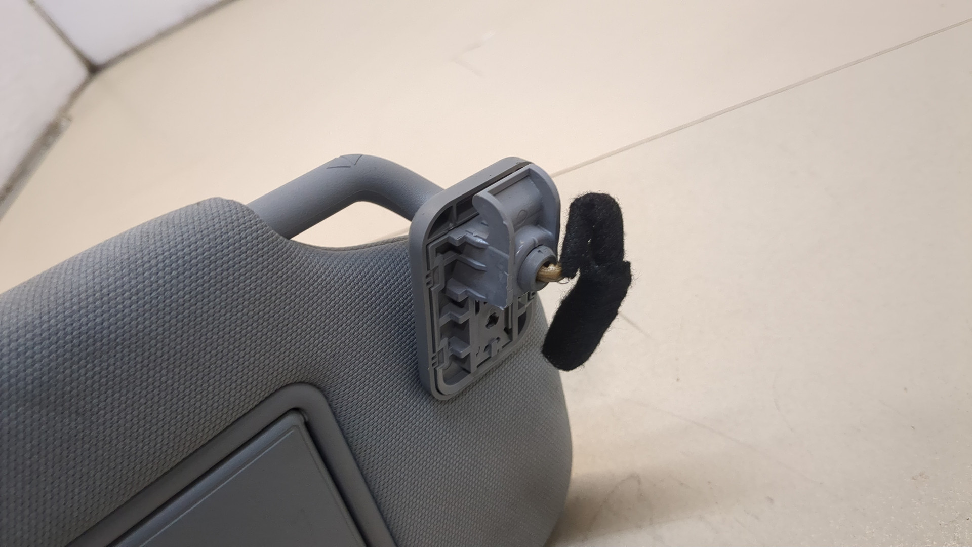 Козырек солнцезащитный