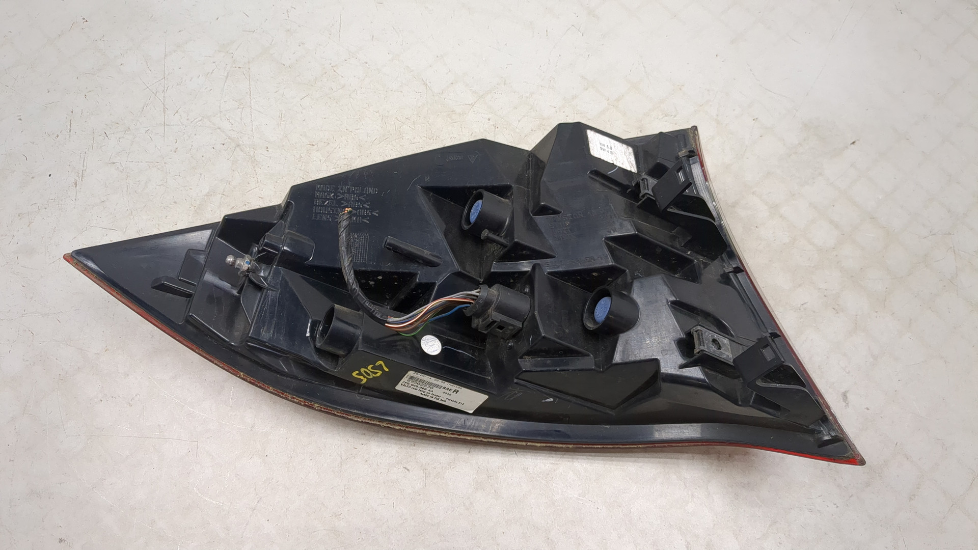 Фонарь задний правый