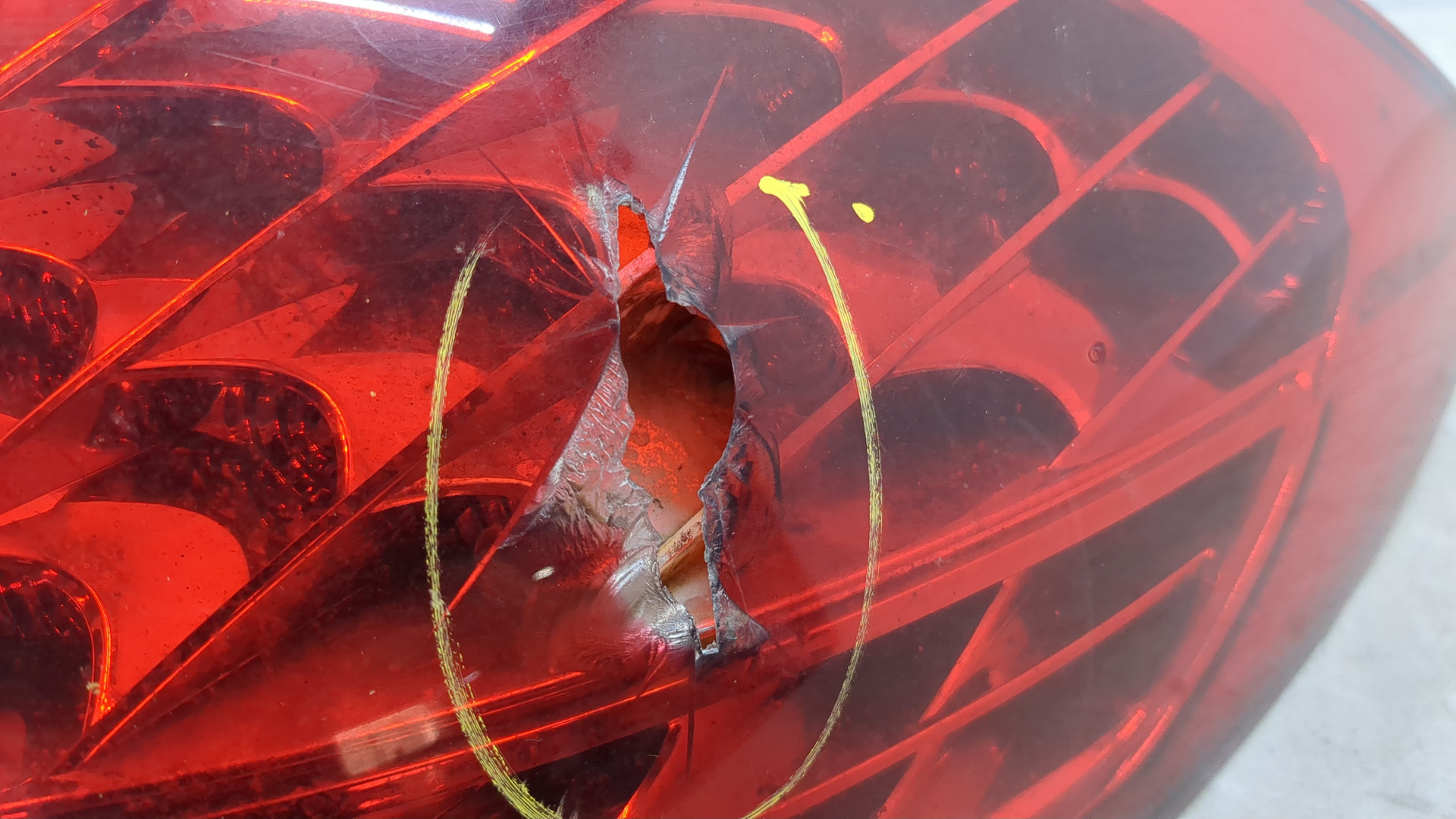 Фонарь задний правый