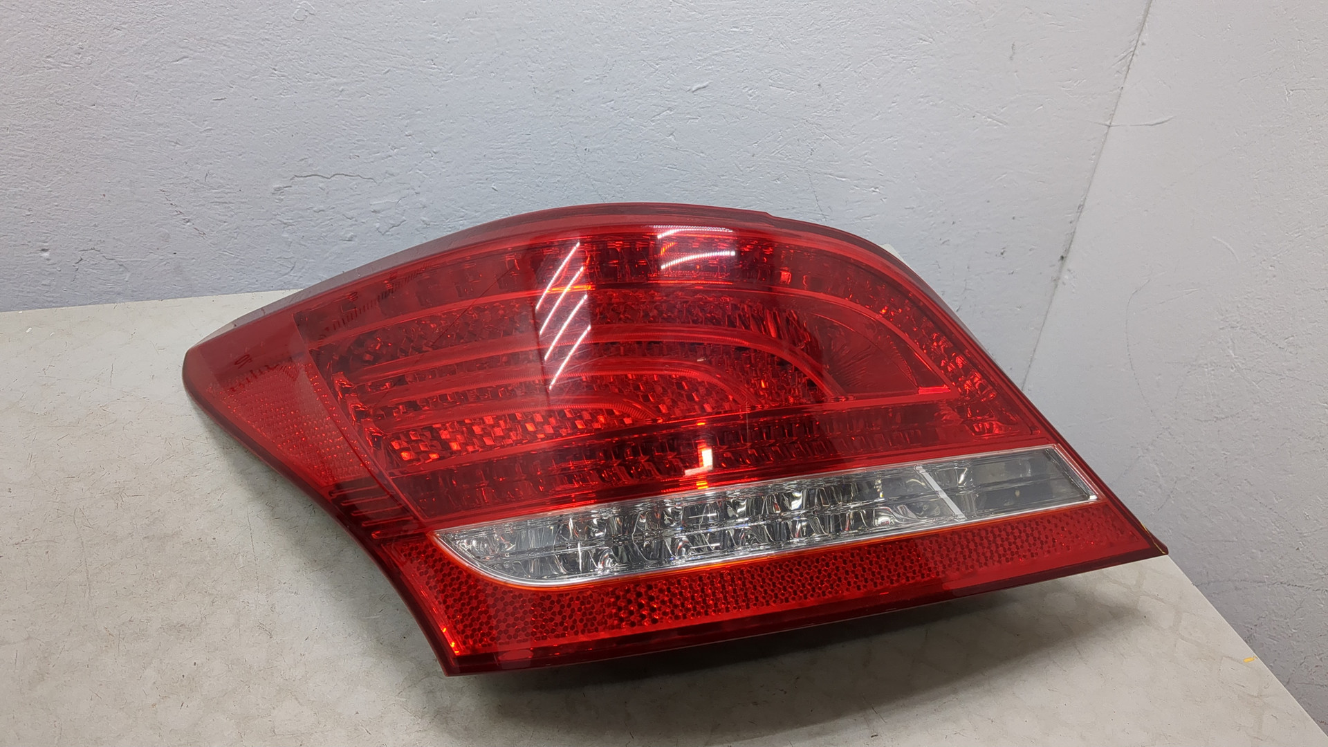 Фонарь задний левый