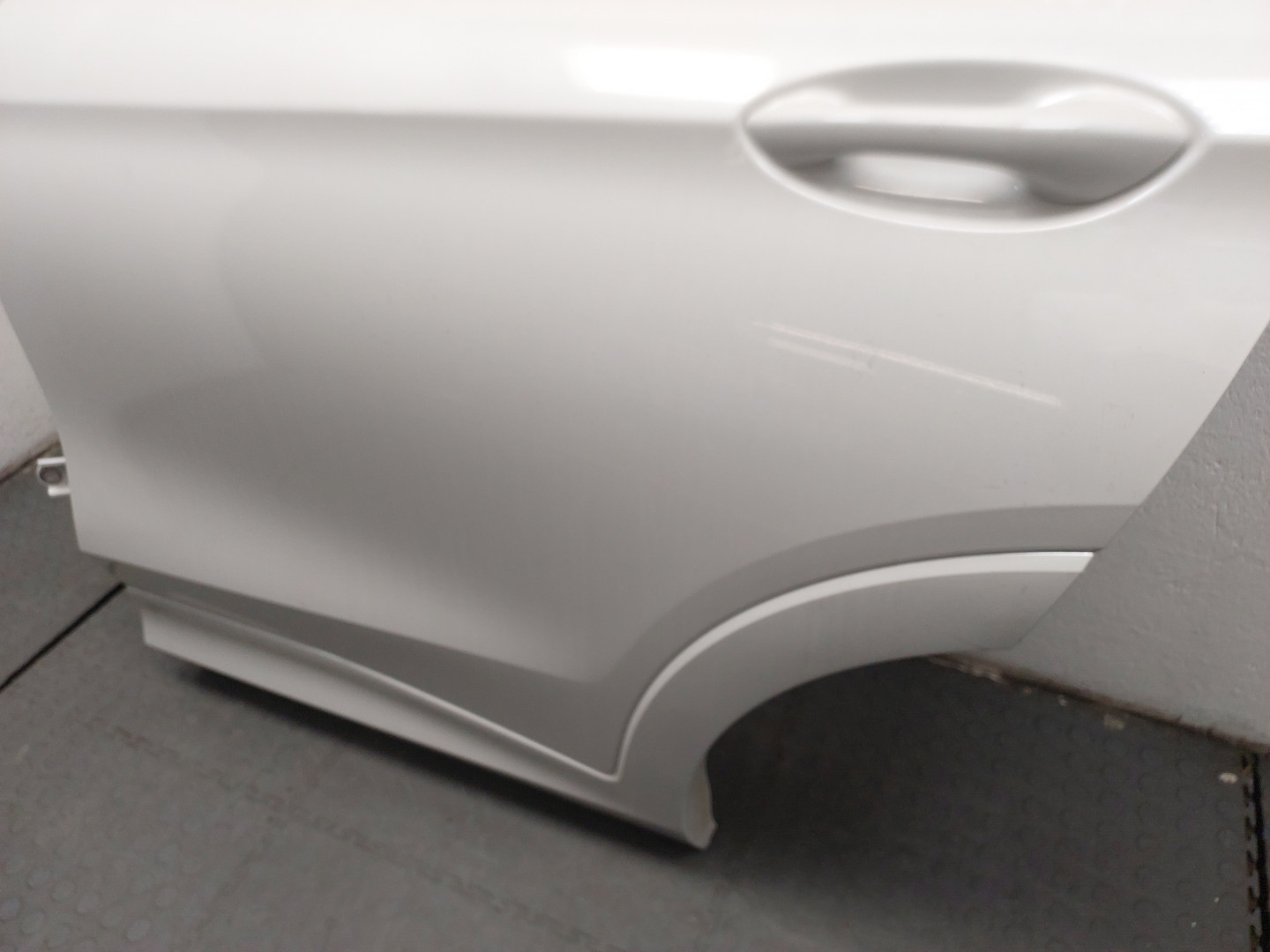 Дверь задняя левая