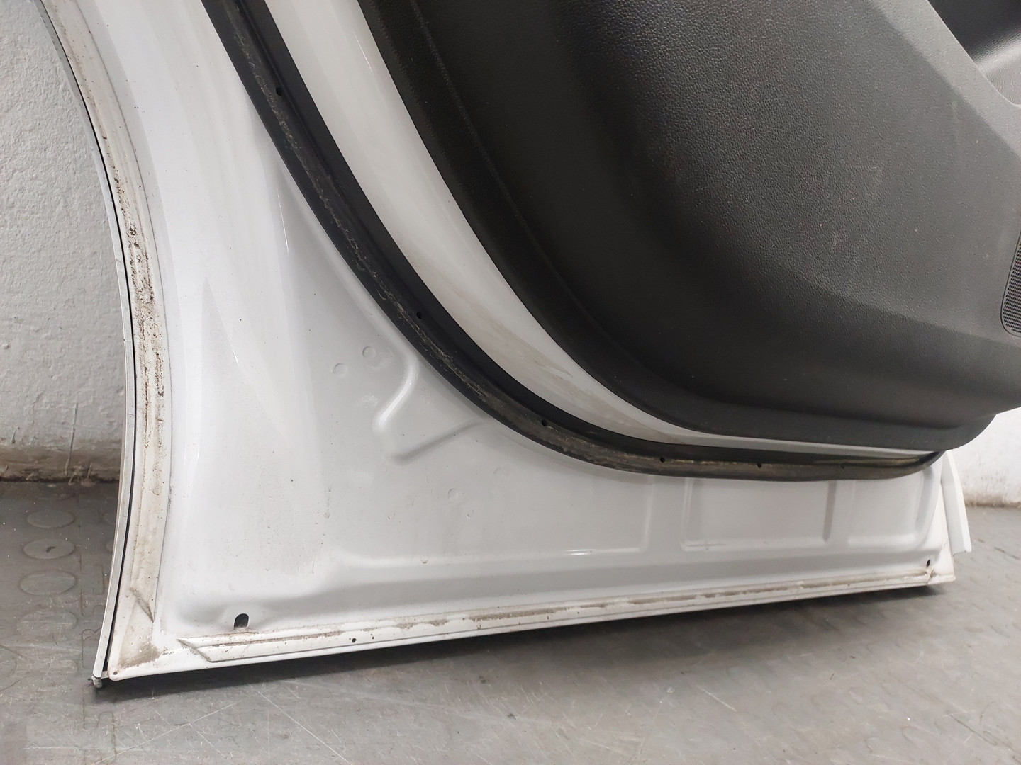 Дверь задняя левая