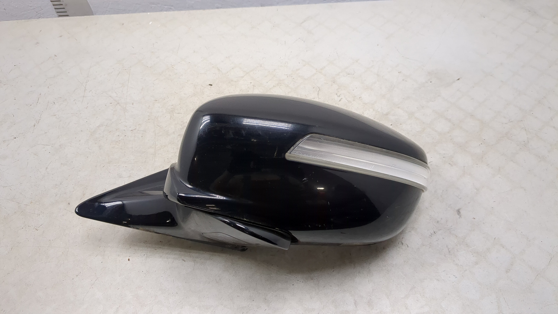 Зеркало левое электрическое