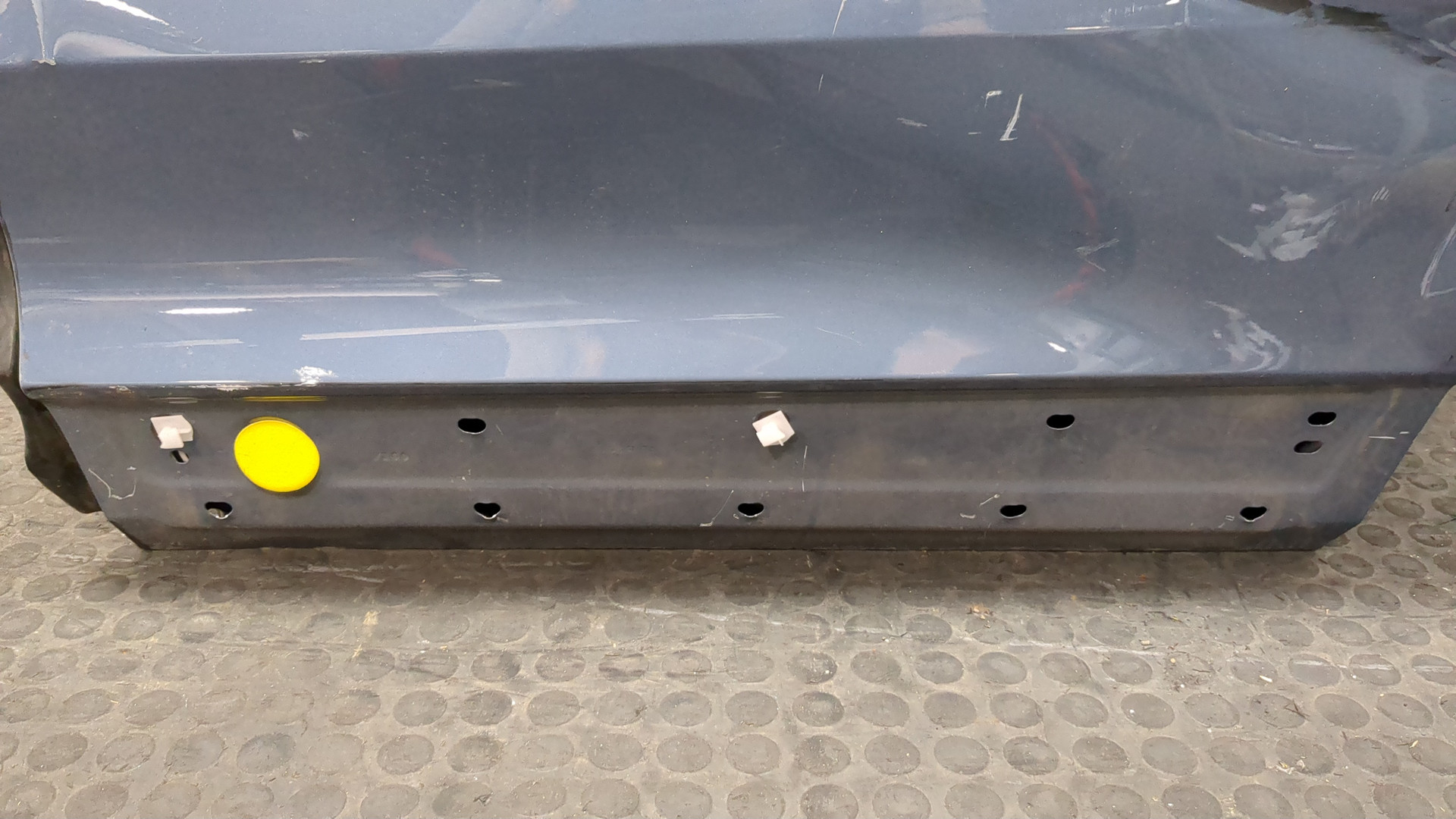 Дверь задняя левая