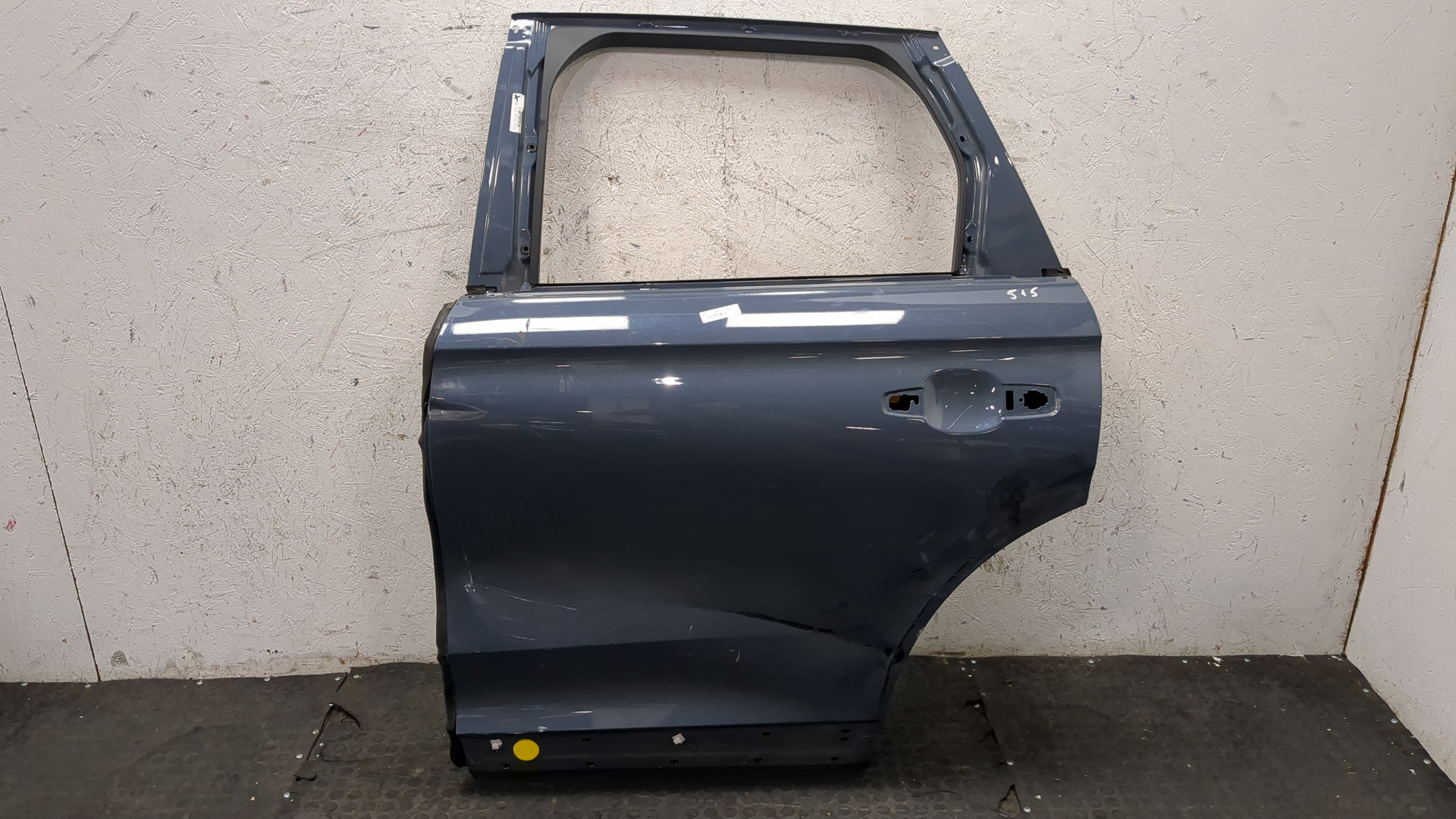Дверь задняя левая
