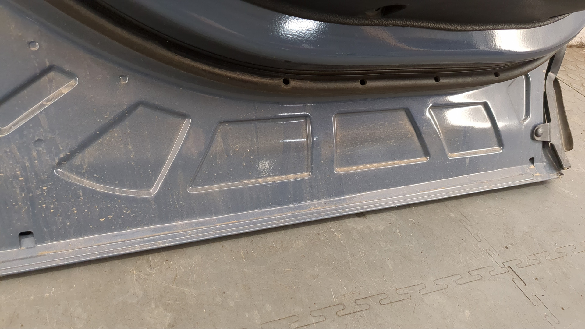 Дверь задняя левая