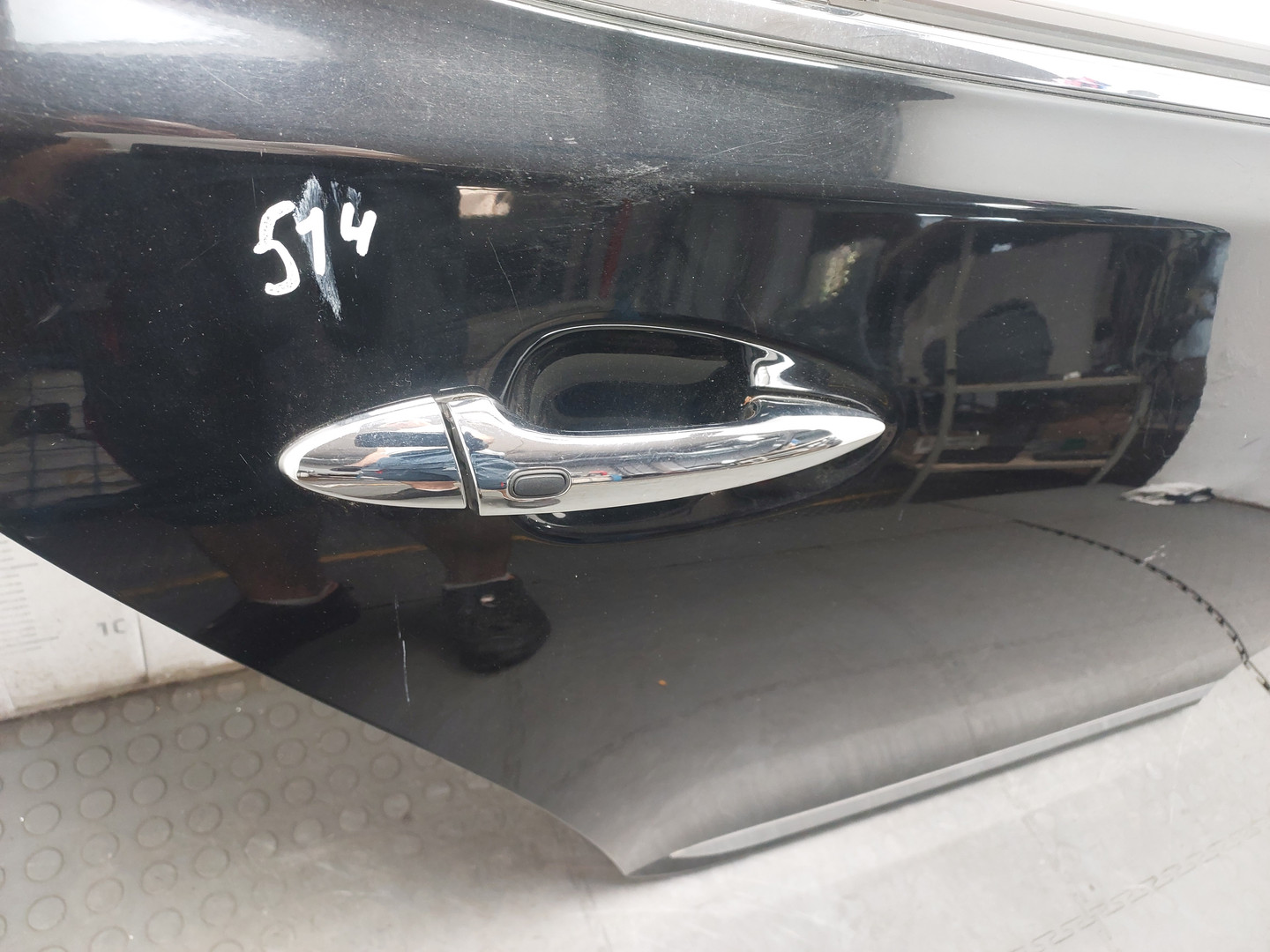 Дверь задняя правая