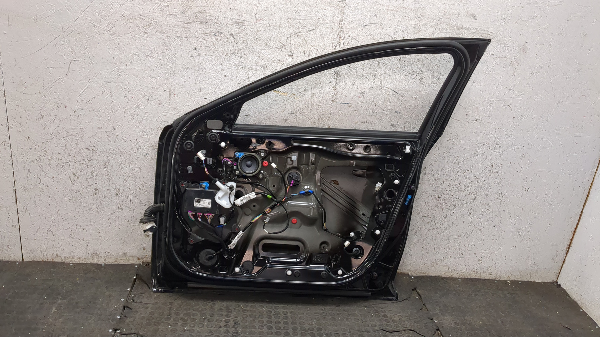 Дверь передняя правая