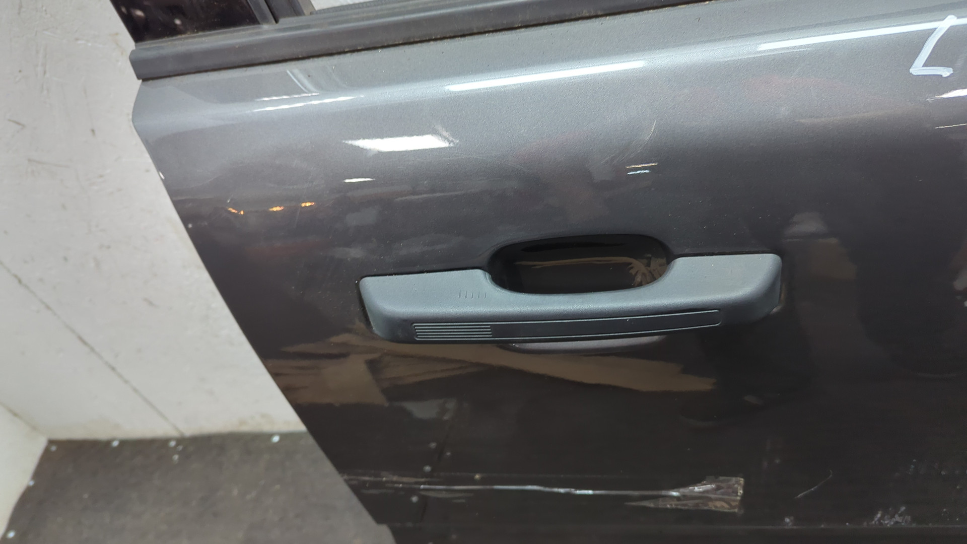 Дверь передняя правая