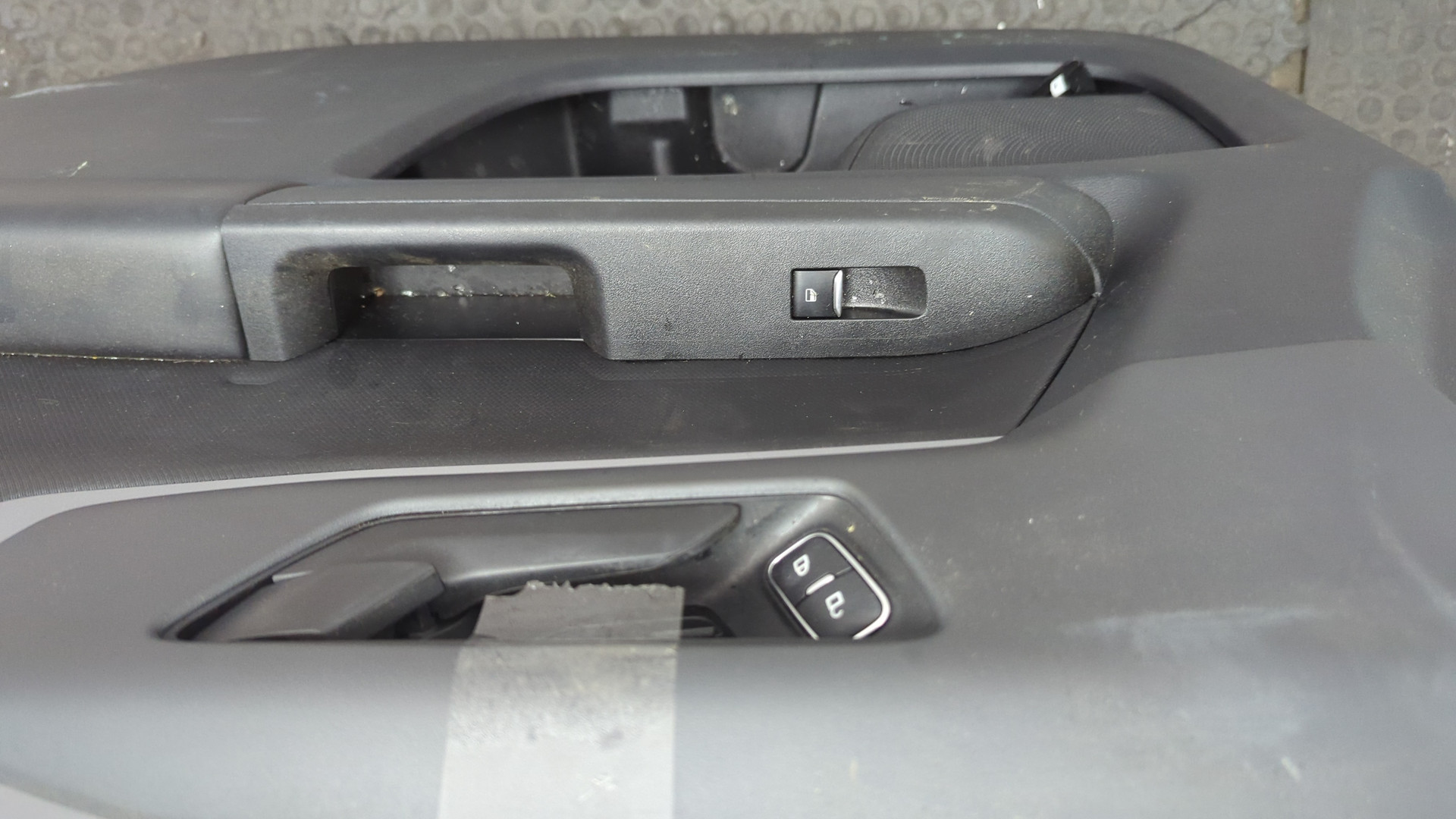 Дверь передняя правая