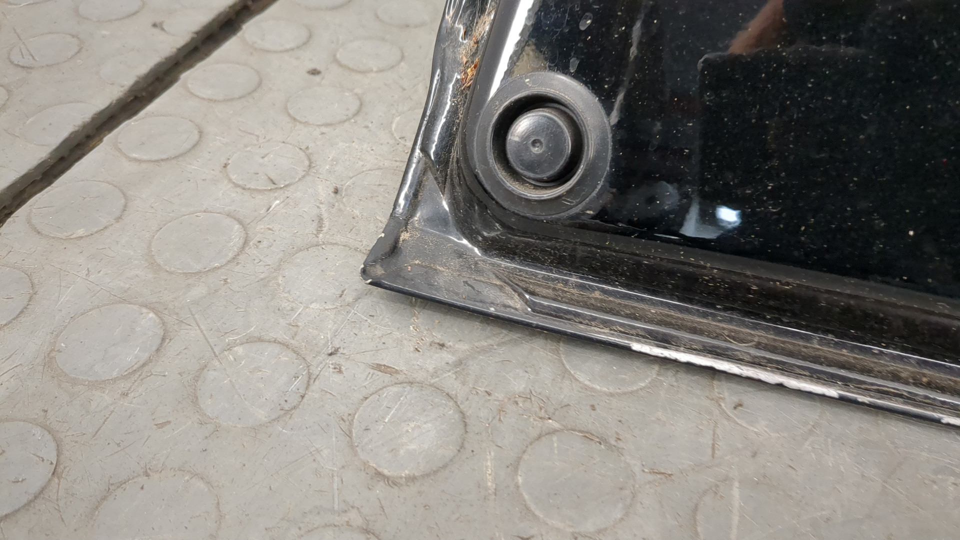 Дверь передняя левая