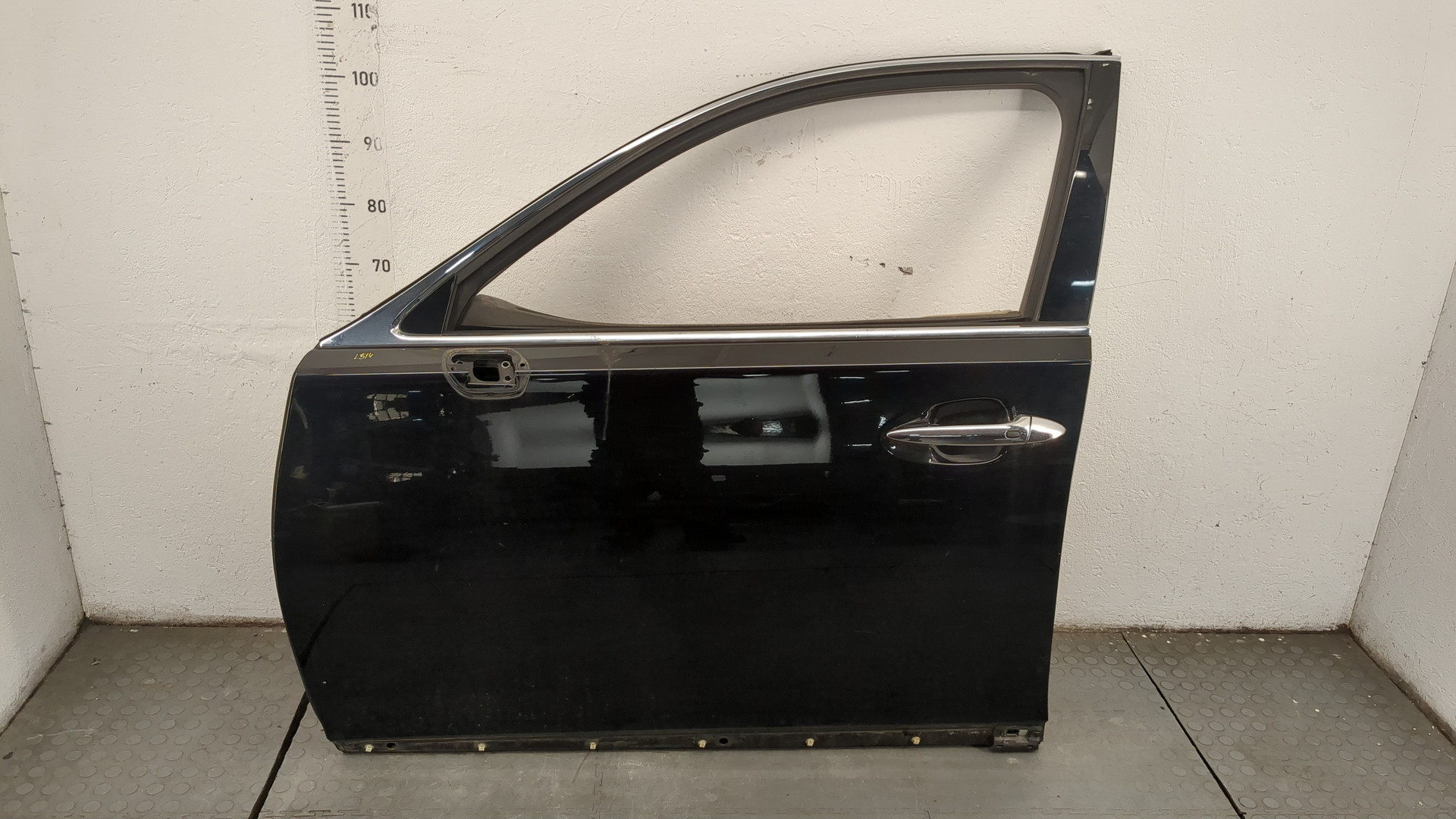 Дверь передняя левая