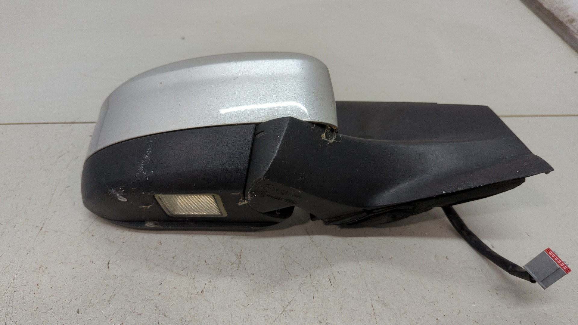 Зеркало правое электрическое