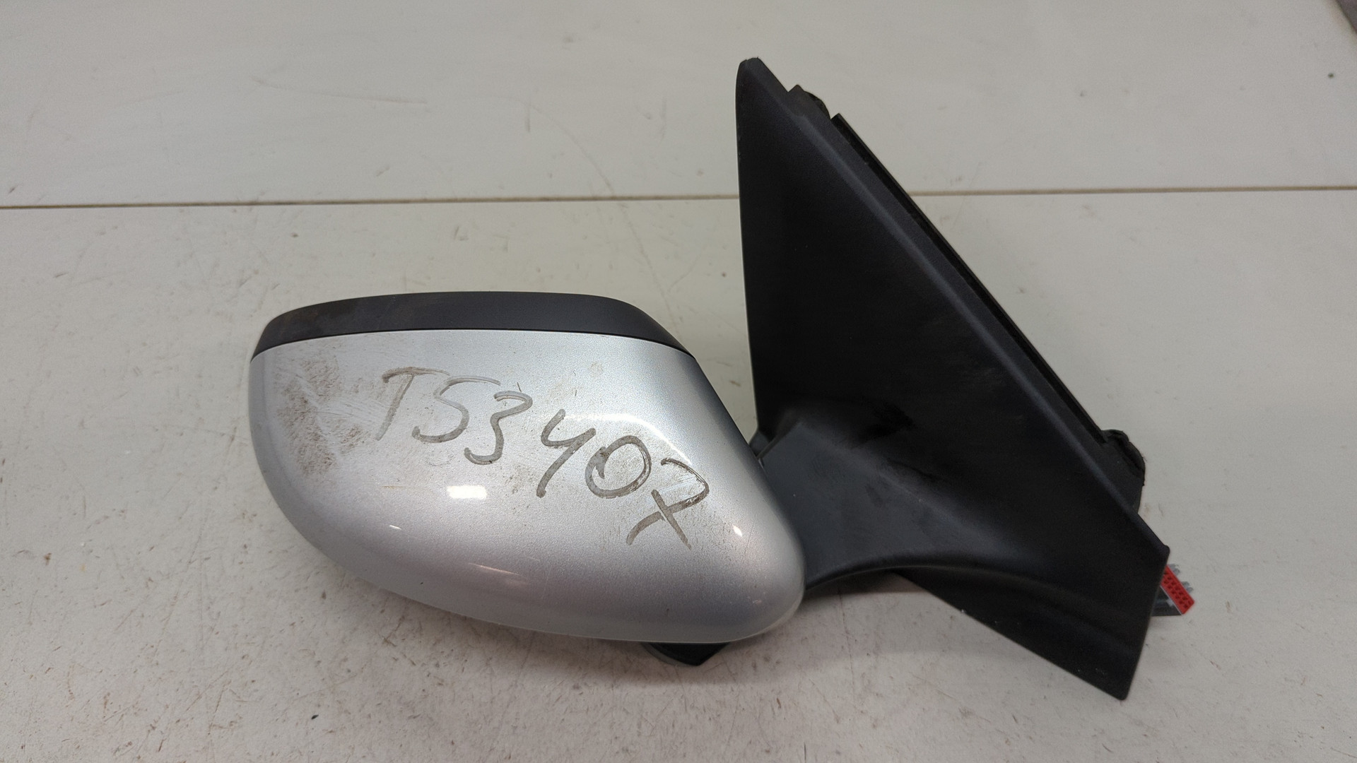 Зеркало правое электрическое