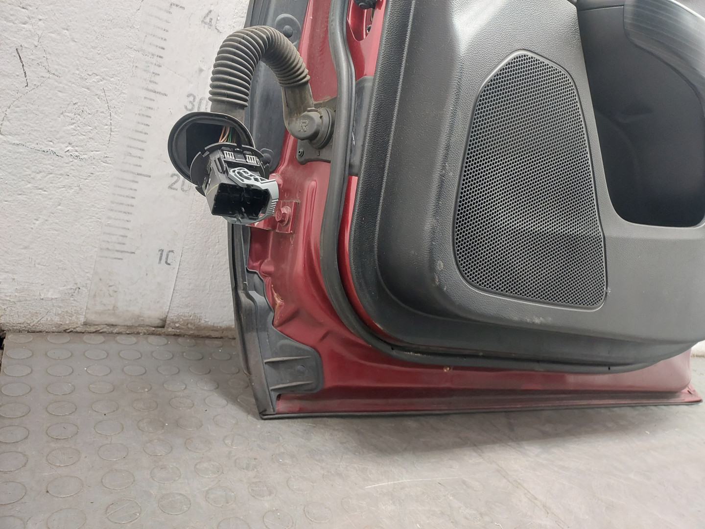 Дверь передняя правая