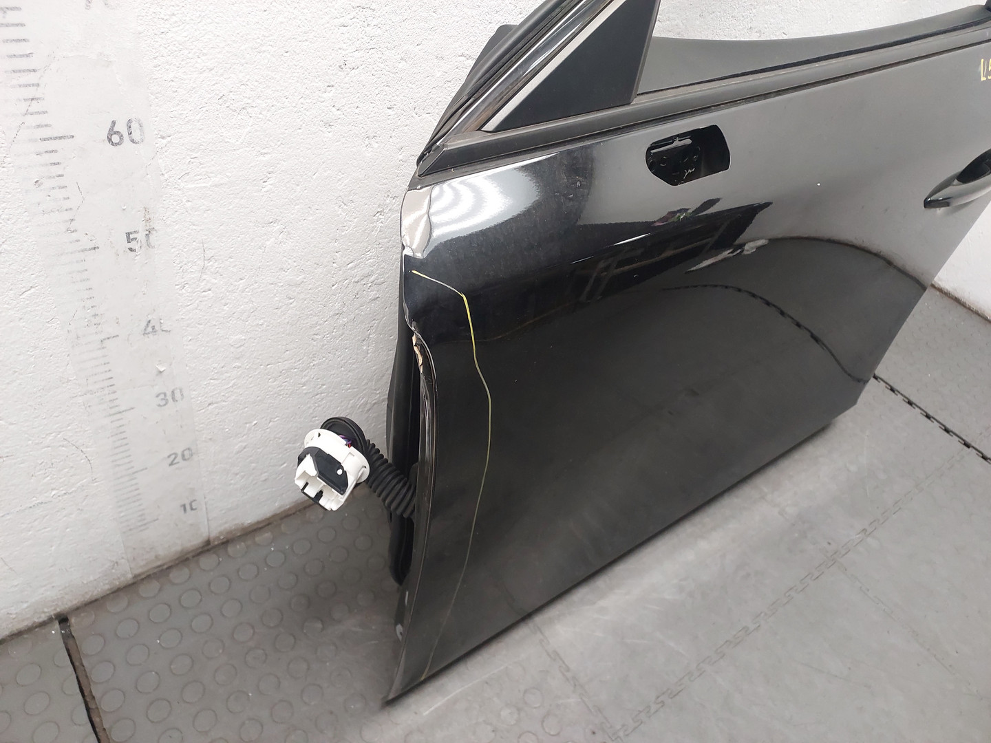 Дверь передняя левая