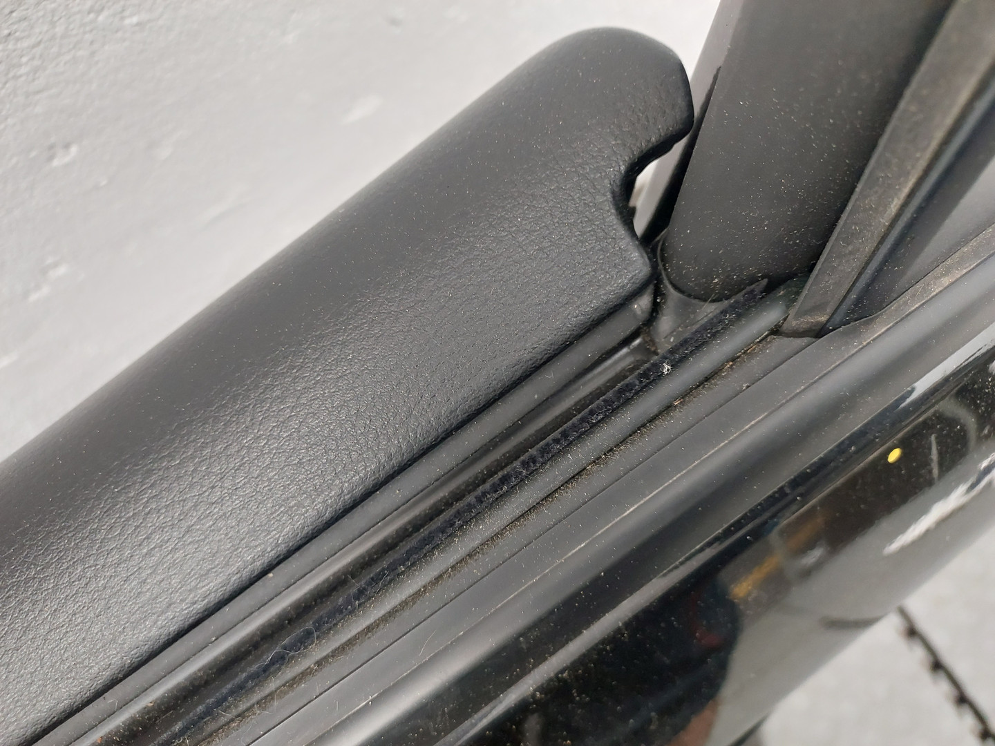 Дверь передняя левая