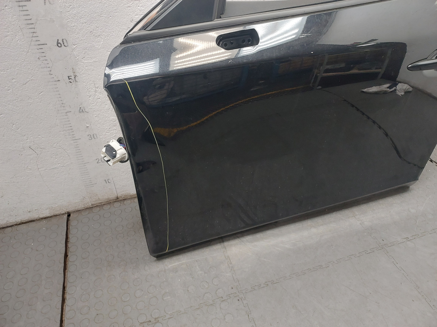 Дверь передняя левая