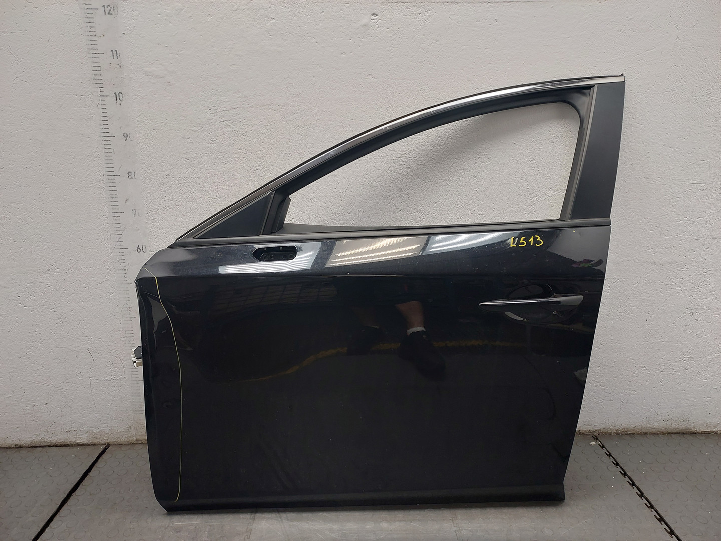 Дверь передняя левая