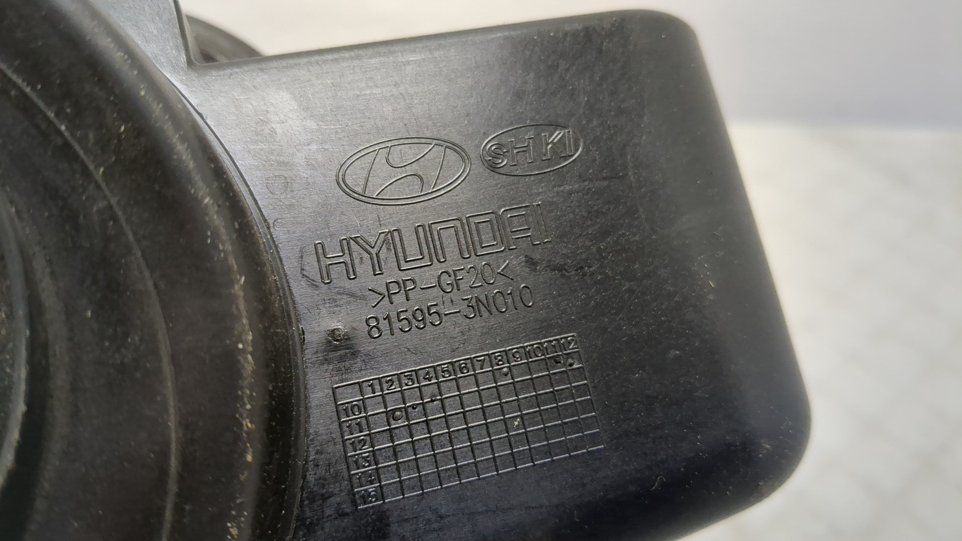 Лючок бензобака