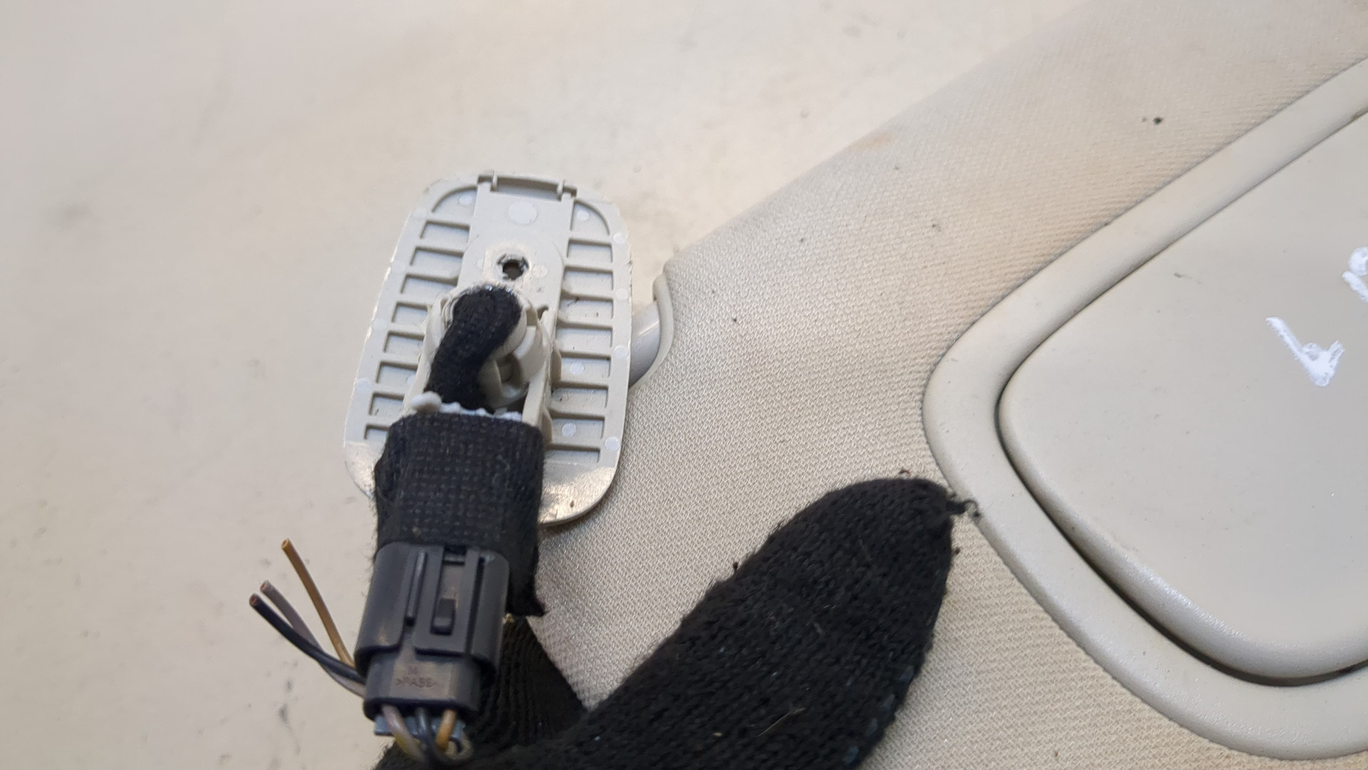 Козырек солнцезащитный