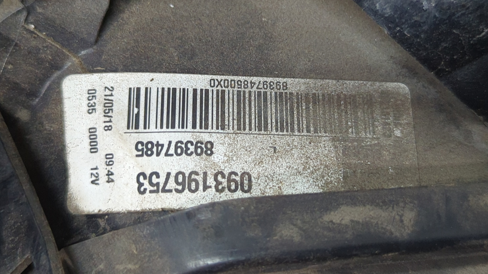 Фонарь задний левый