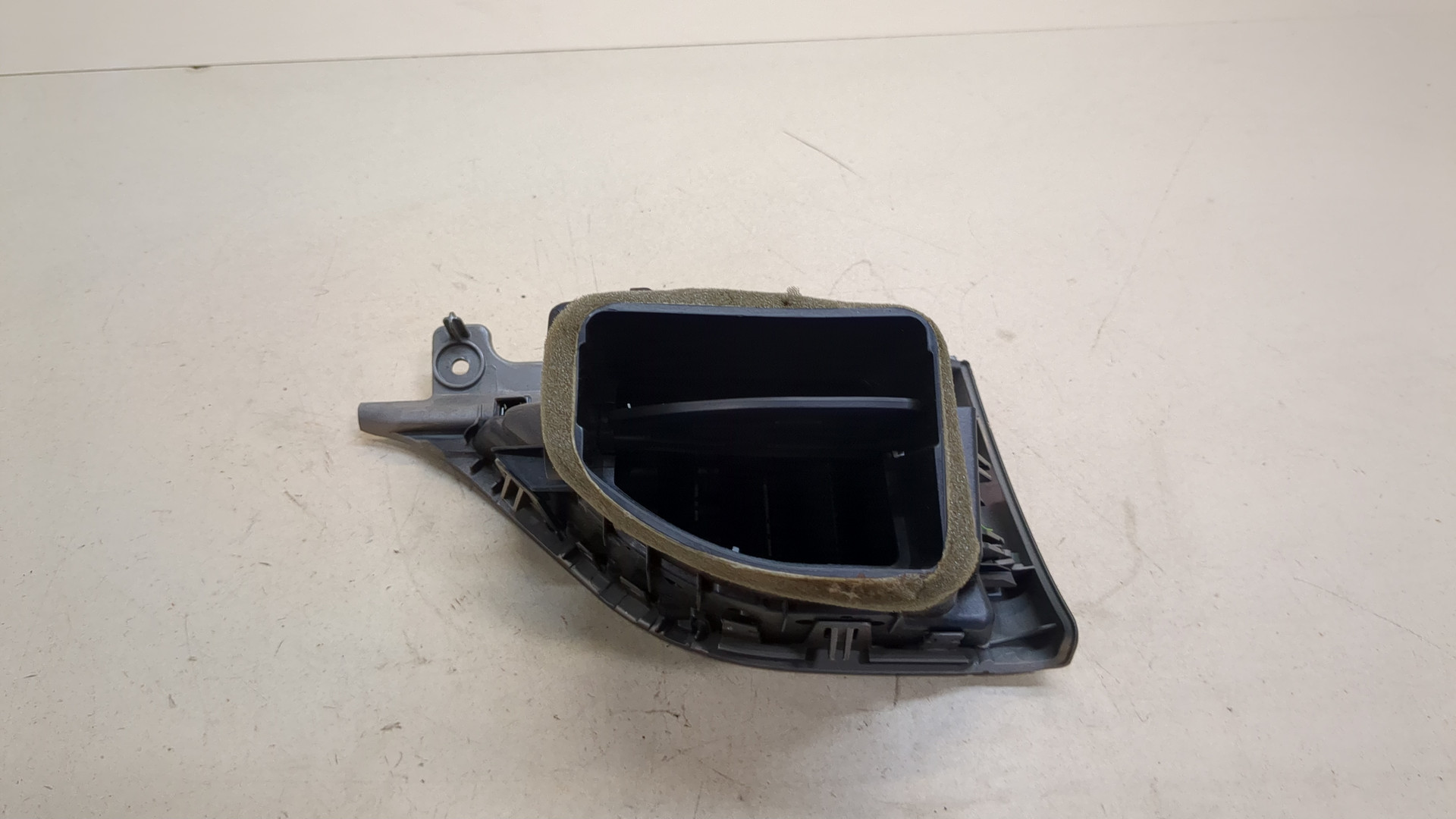 Дефлектор воздушный