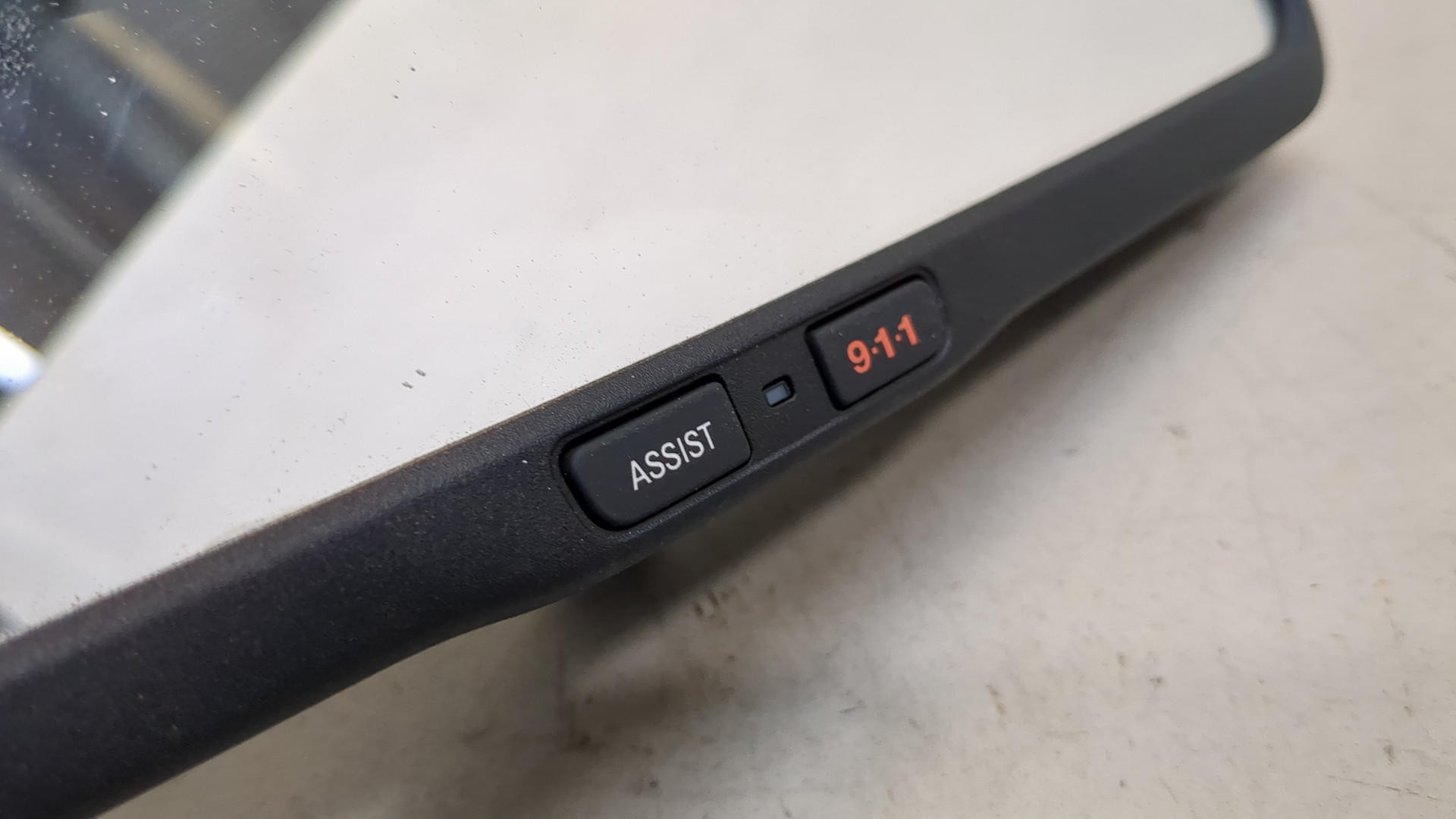 Зеркало заднего вида