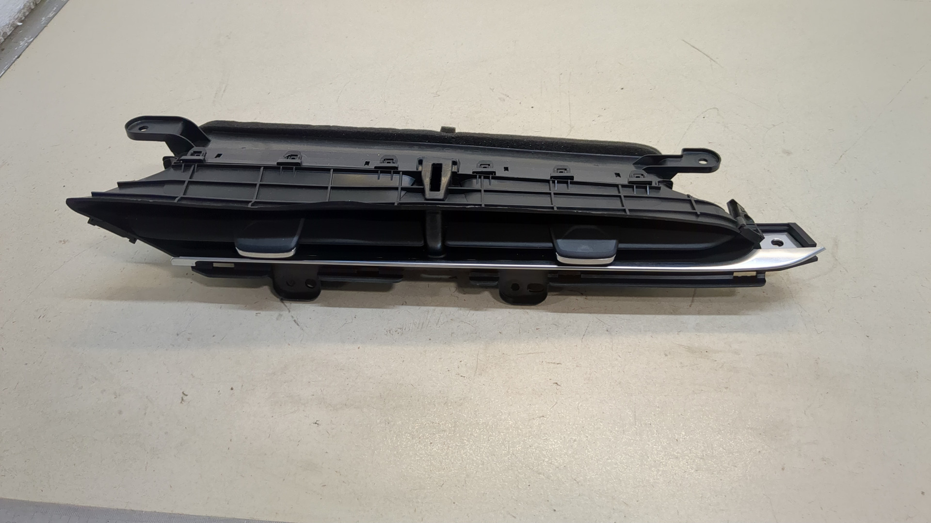 Дефлектор воздушный