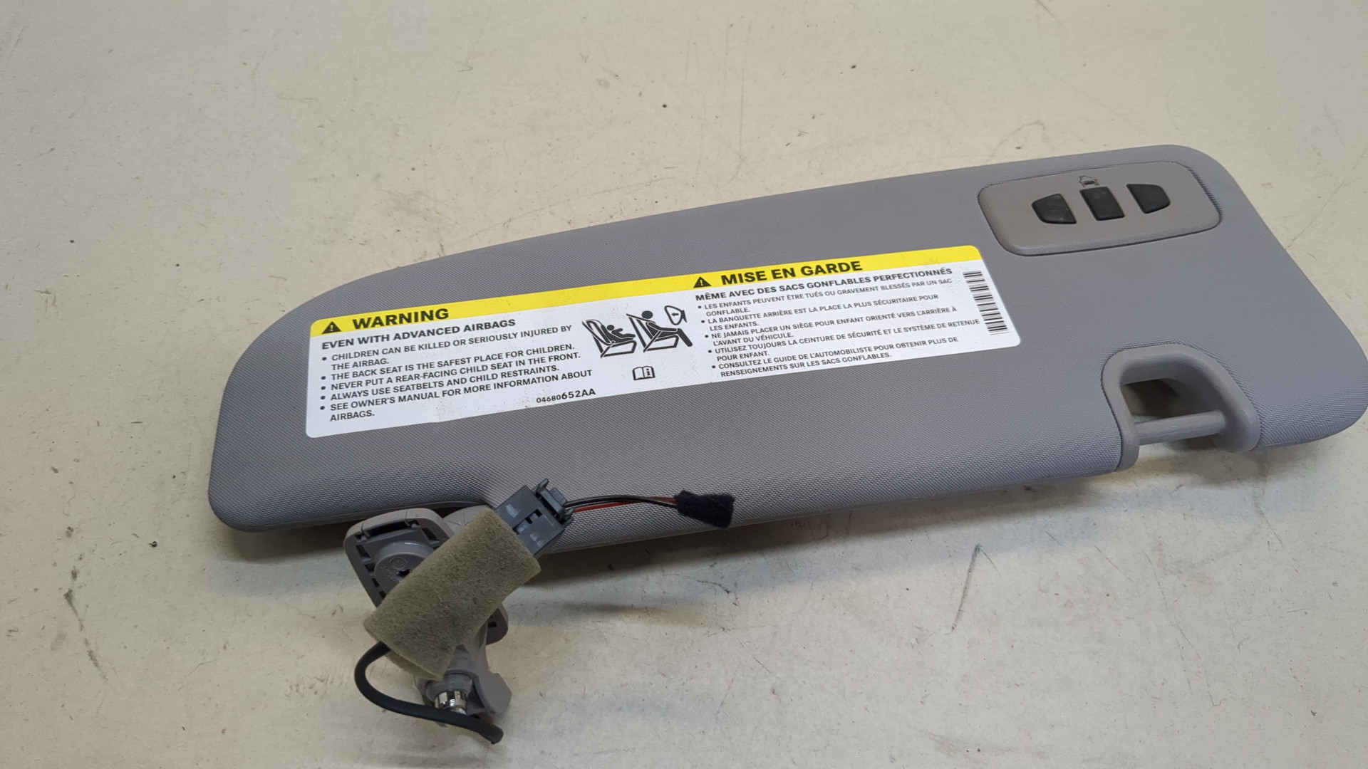 Козырек солнцезащитный