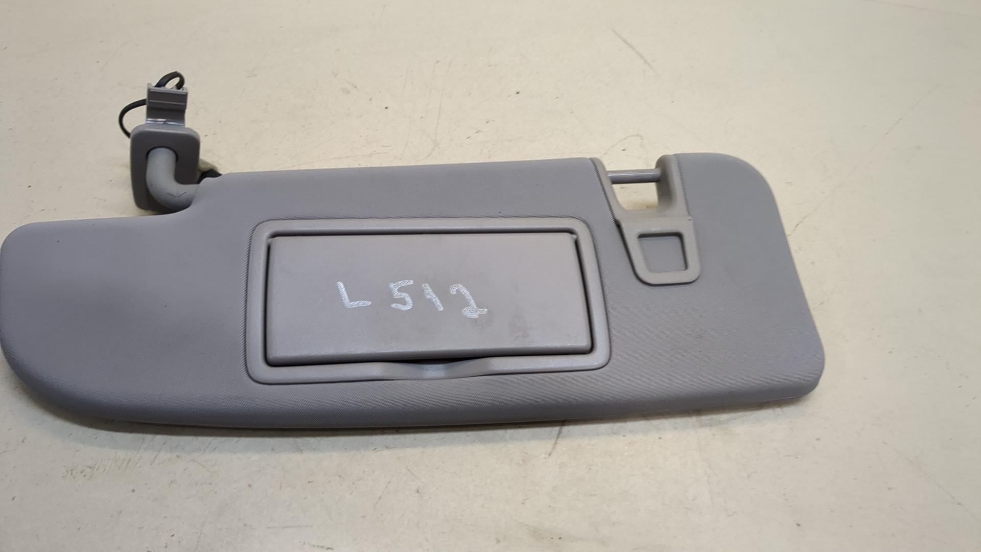 Козырек солнцезащитный