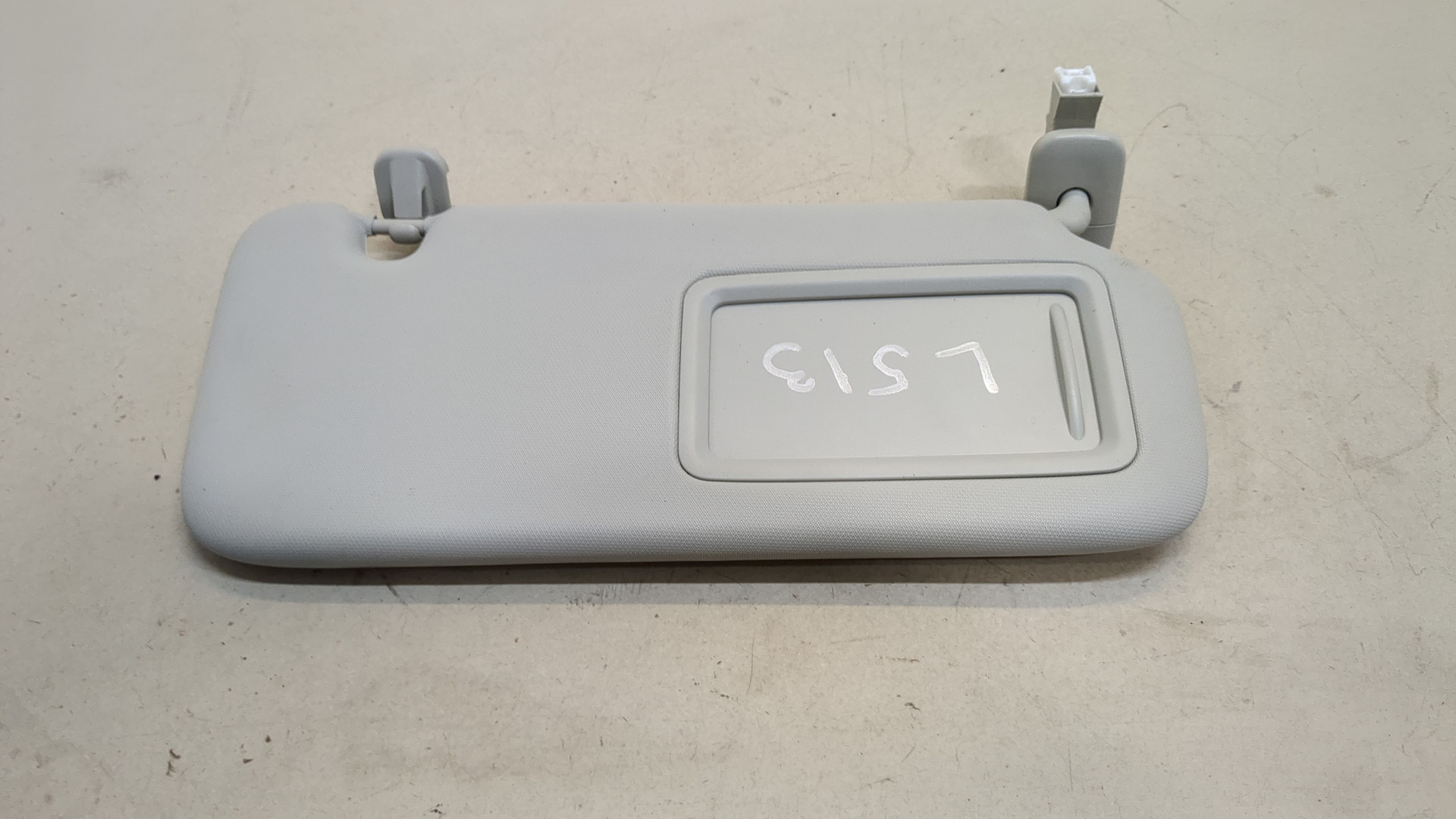 Козырек солнцезащитный