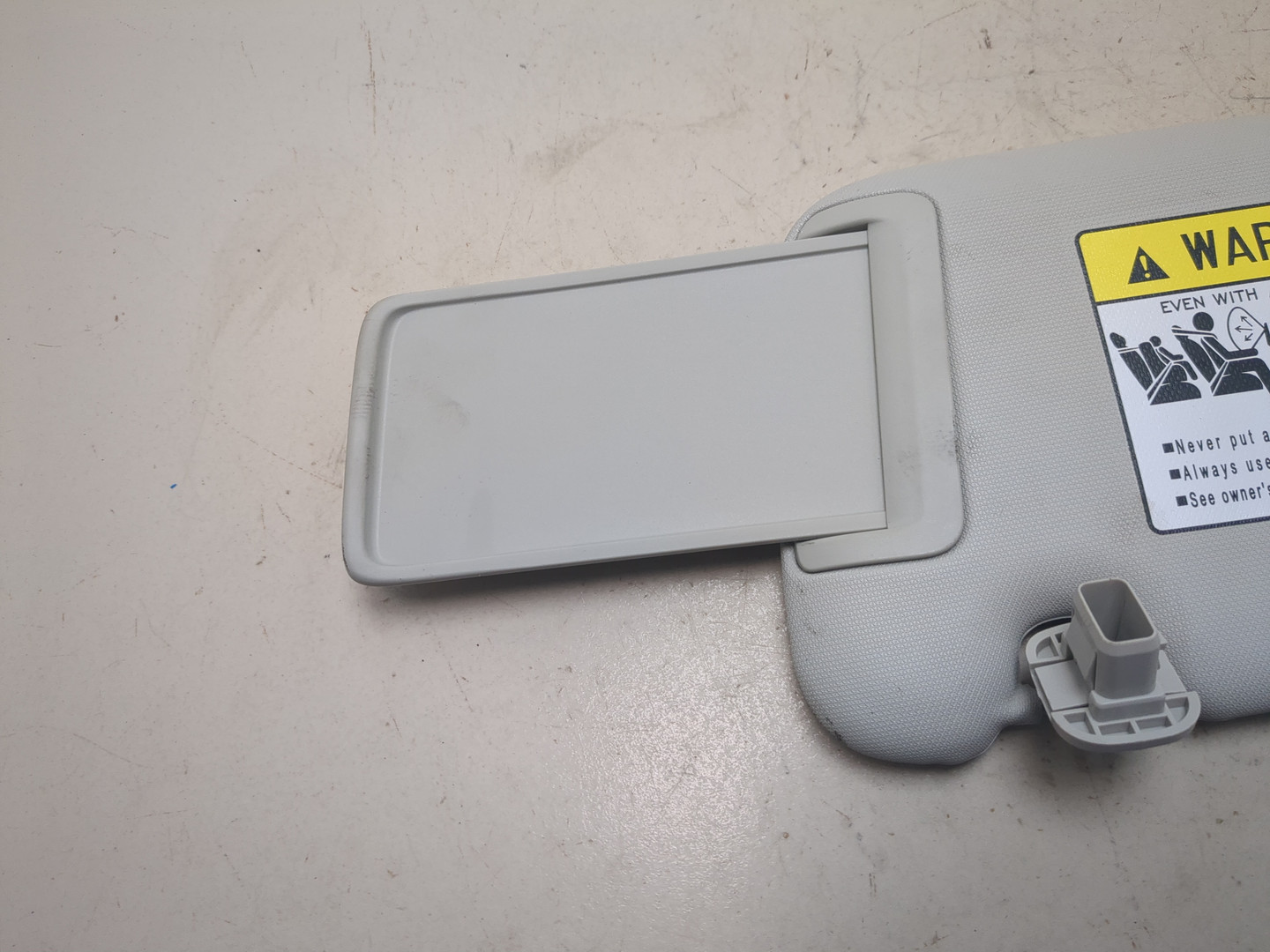 Козырек солнцезащитный