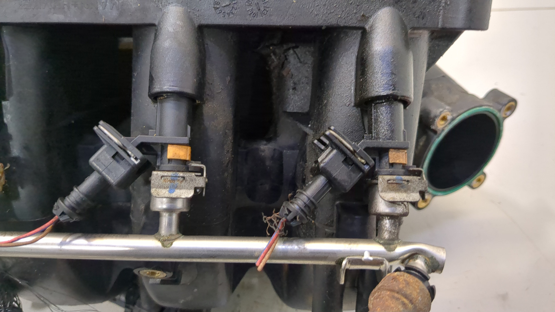 Коллектор впускной