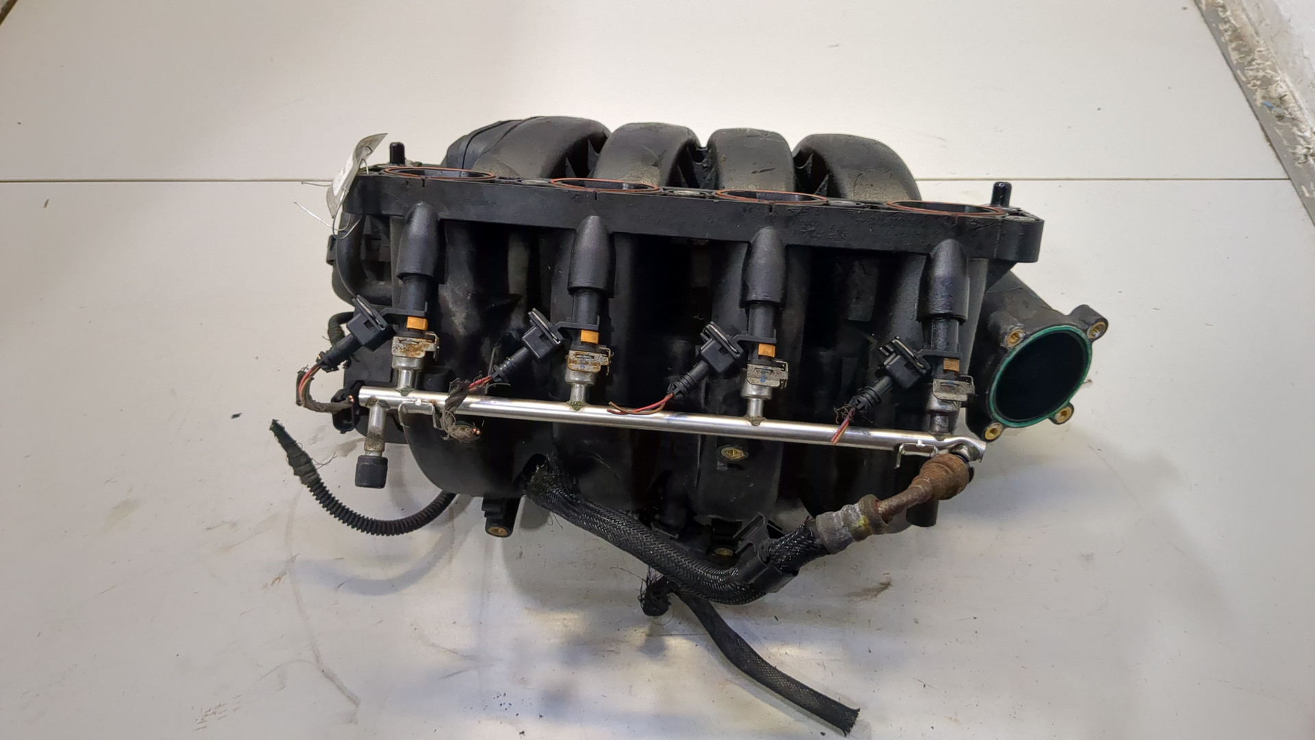 Коллектор впускной