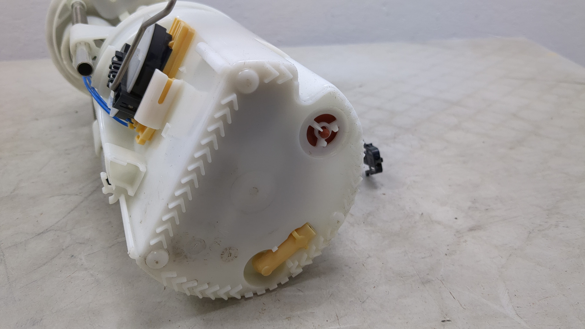 Насос топливный электрический