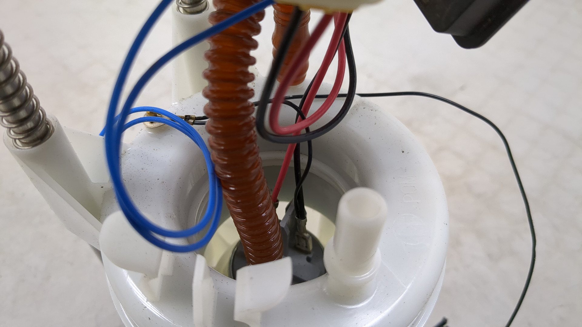 Насос топливный электрический