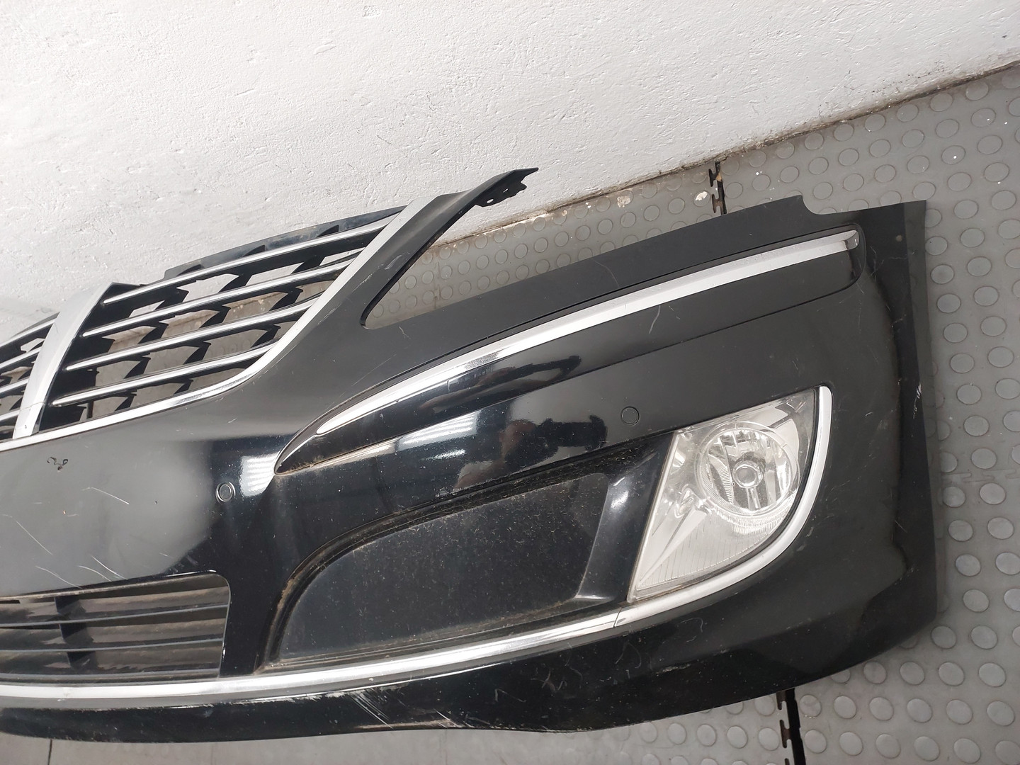 Бампер передний