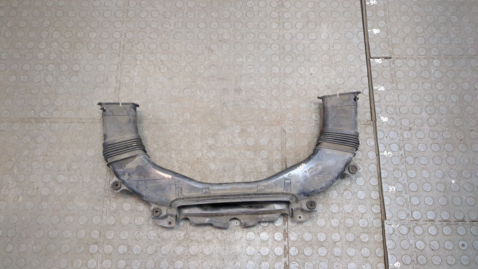 Воздухозаборник (внутри)