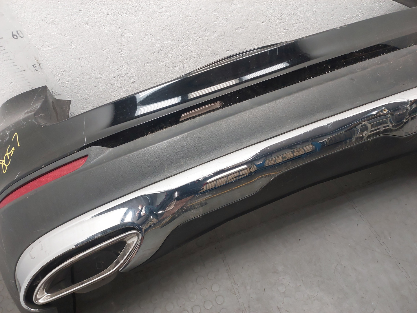 Бампер задний