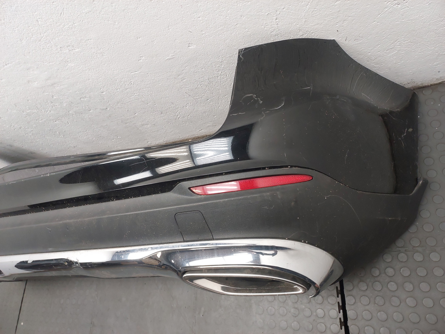 Бампер задний