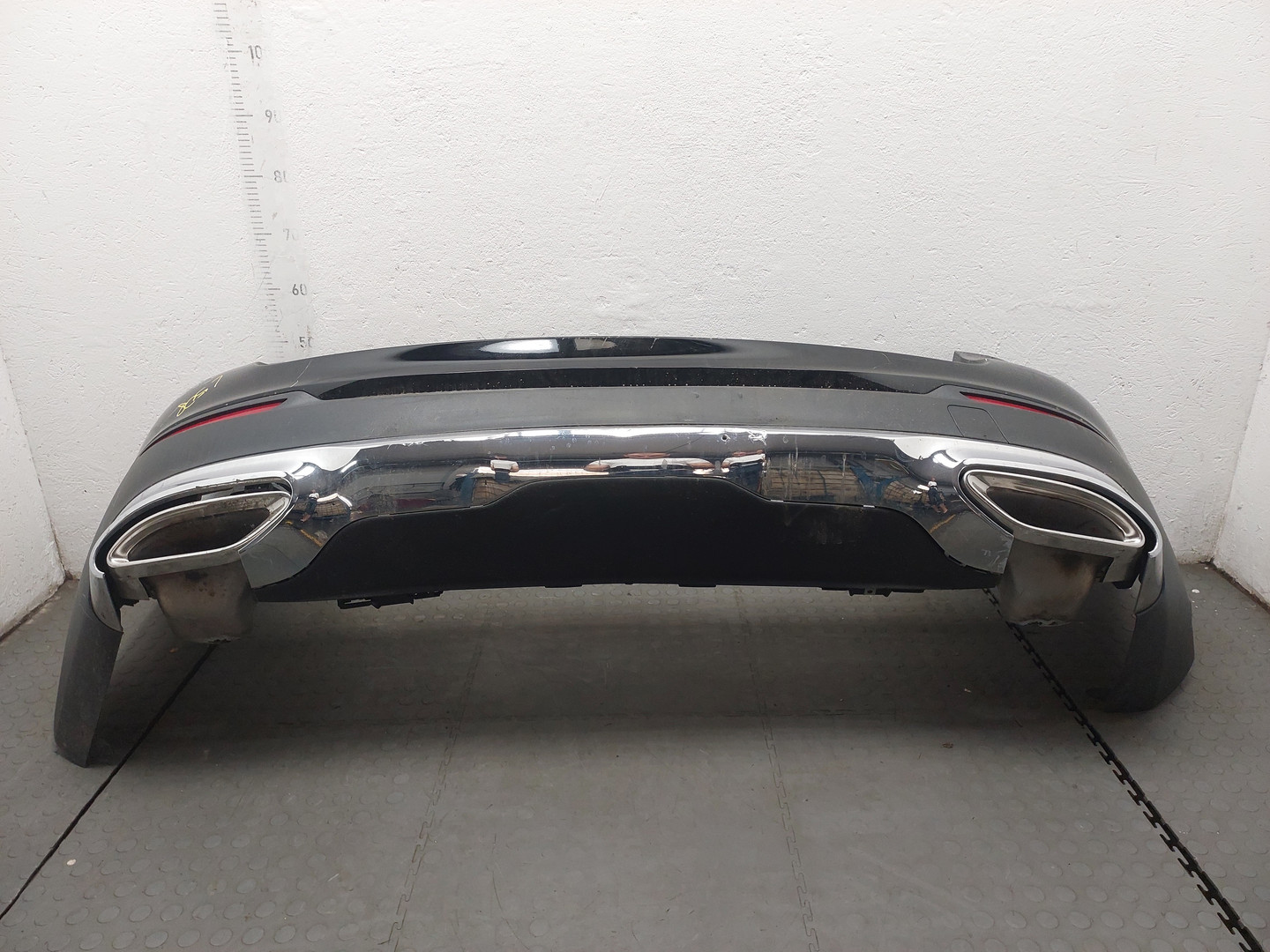 Бампер задний