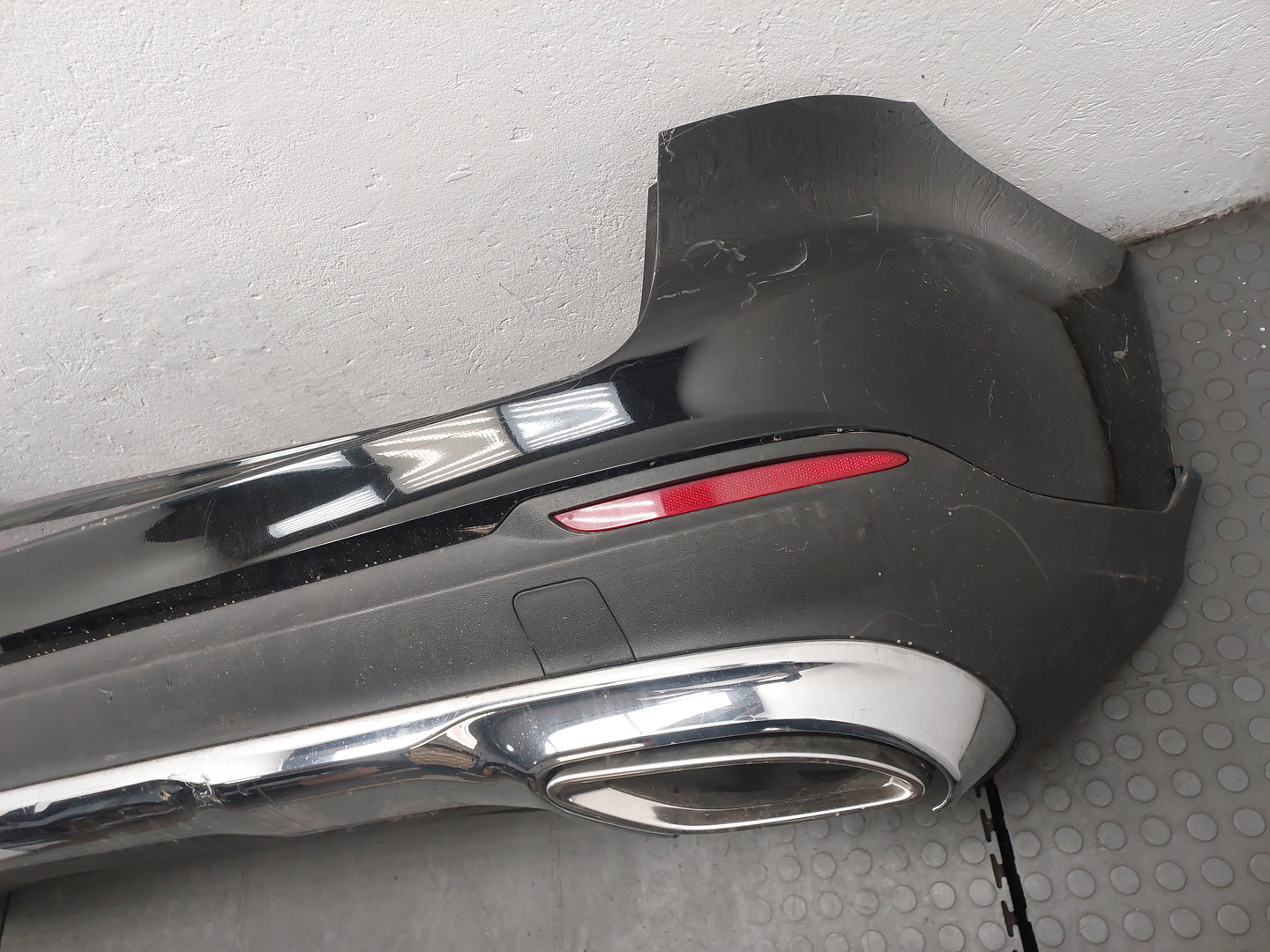 Бампер задний