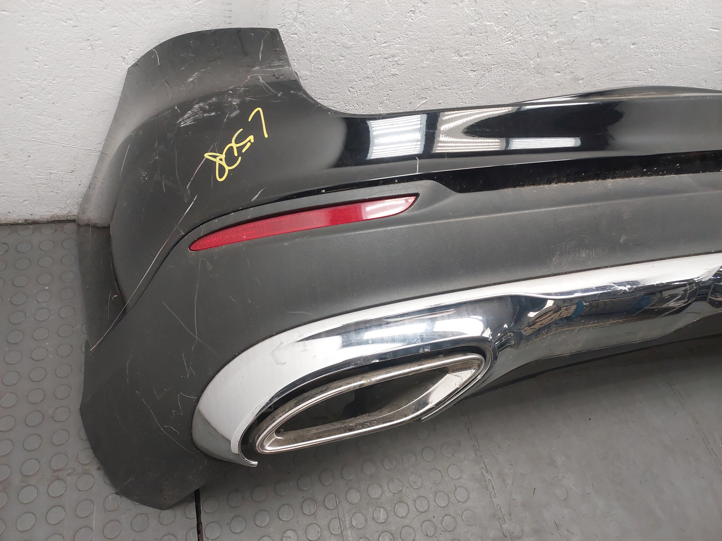 Бампер задний