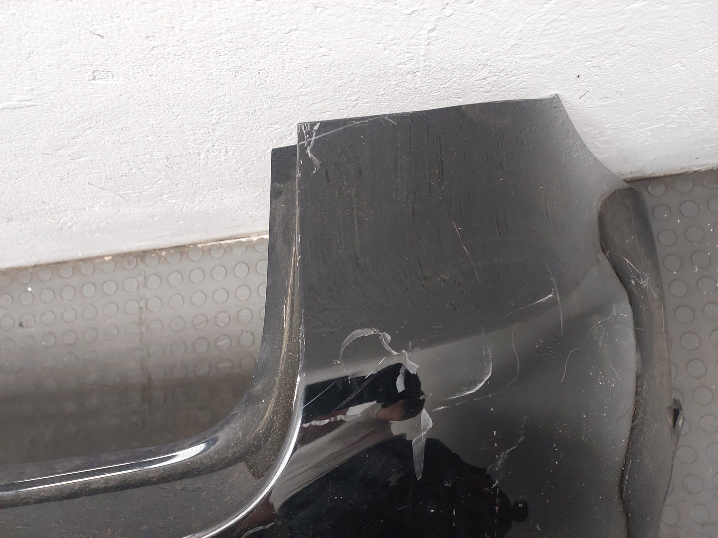 Бампер задний