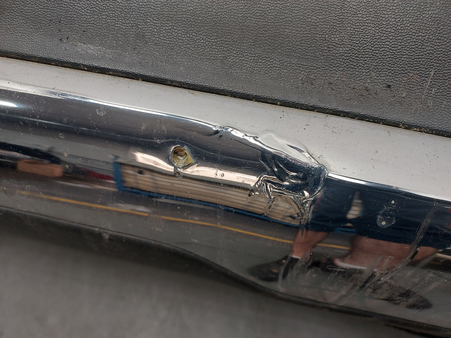 Бампер задний