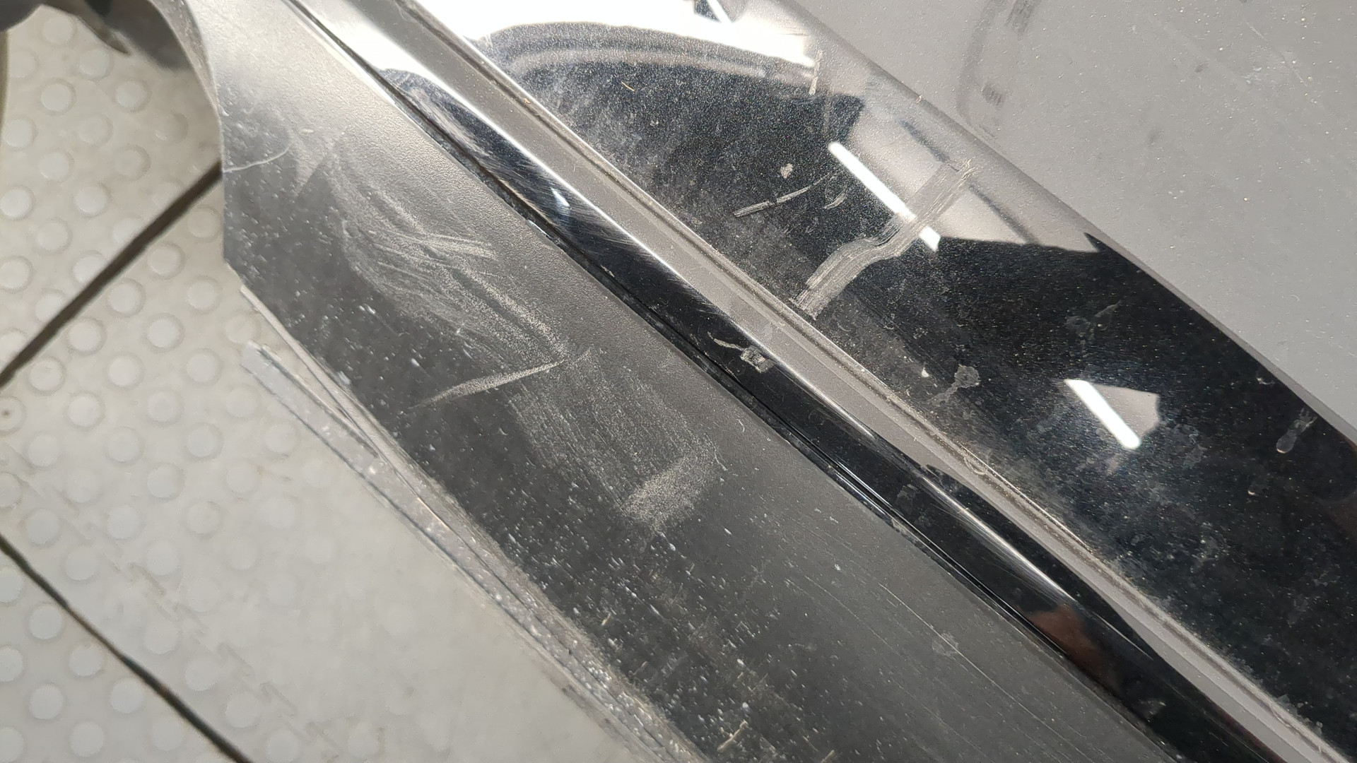 Бампер задний